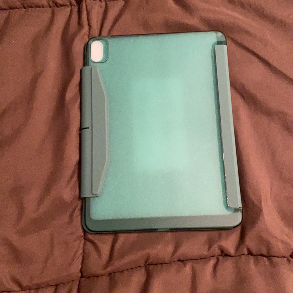 ESR Protective Tablet Case - Picture 7 of 7